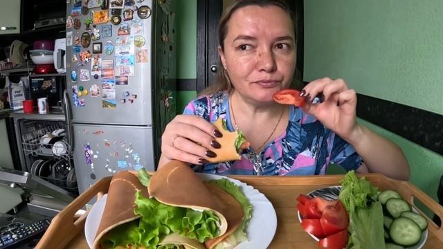 Рисоблин с начинкой. Мукбанг, завтрак. Домашняя еда смотреть онлайн