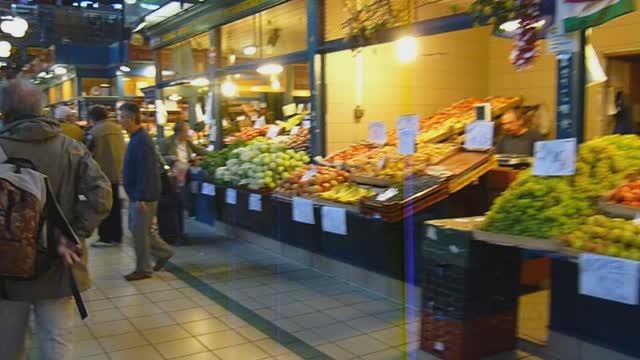 Центральный рынок в Будапеште (Венгрия). смотреть онлайн