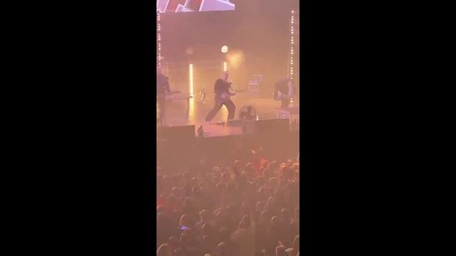 Не только «Поезда»: группа «Комната культуры» выступила в Хабаровске с концертом смотреть онлайн