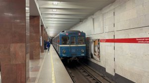 "На последнем издыханье!" Метропоезд Ем-501/Ема-502 №135 на ст.м.Ленинский пр., октябрь 2025 года