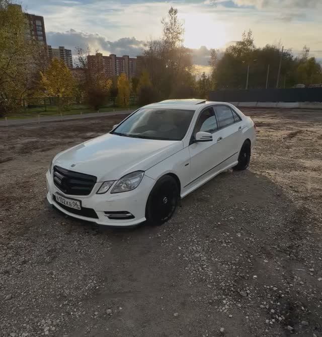 Обзор  E300