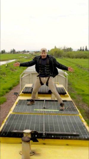 Прыжки На Движущийся Поезд - Ради Науки! (Марк Робер НАСА | Mark Rober NASA)