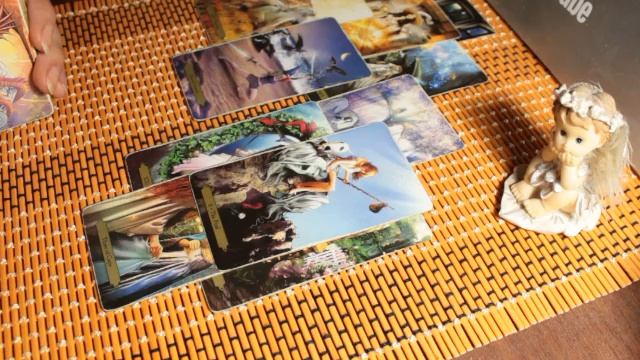 Какой тайне суждено открыться в ближайшее время?! смотреть онлайн