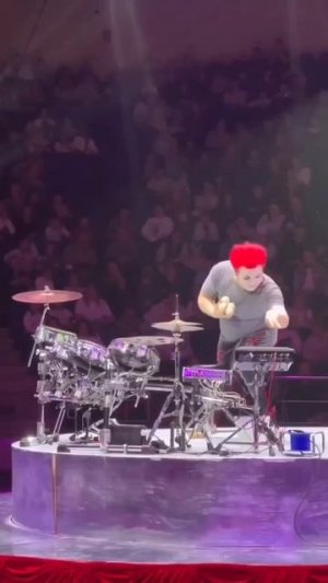 Клоун делает вещи💪 Подписываемся 😉