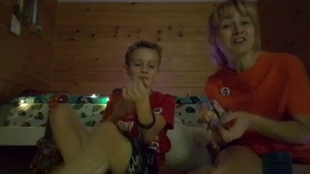 Челлендж с мамой.Самые кислые конфеты в МИРЕ