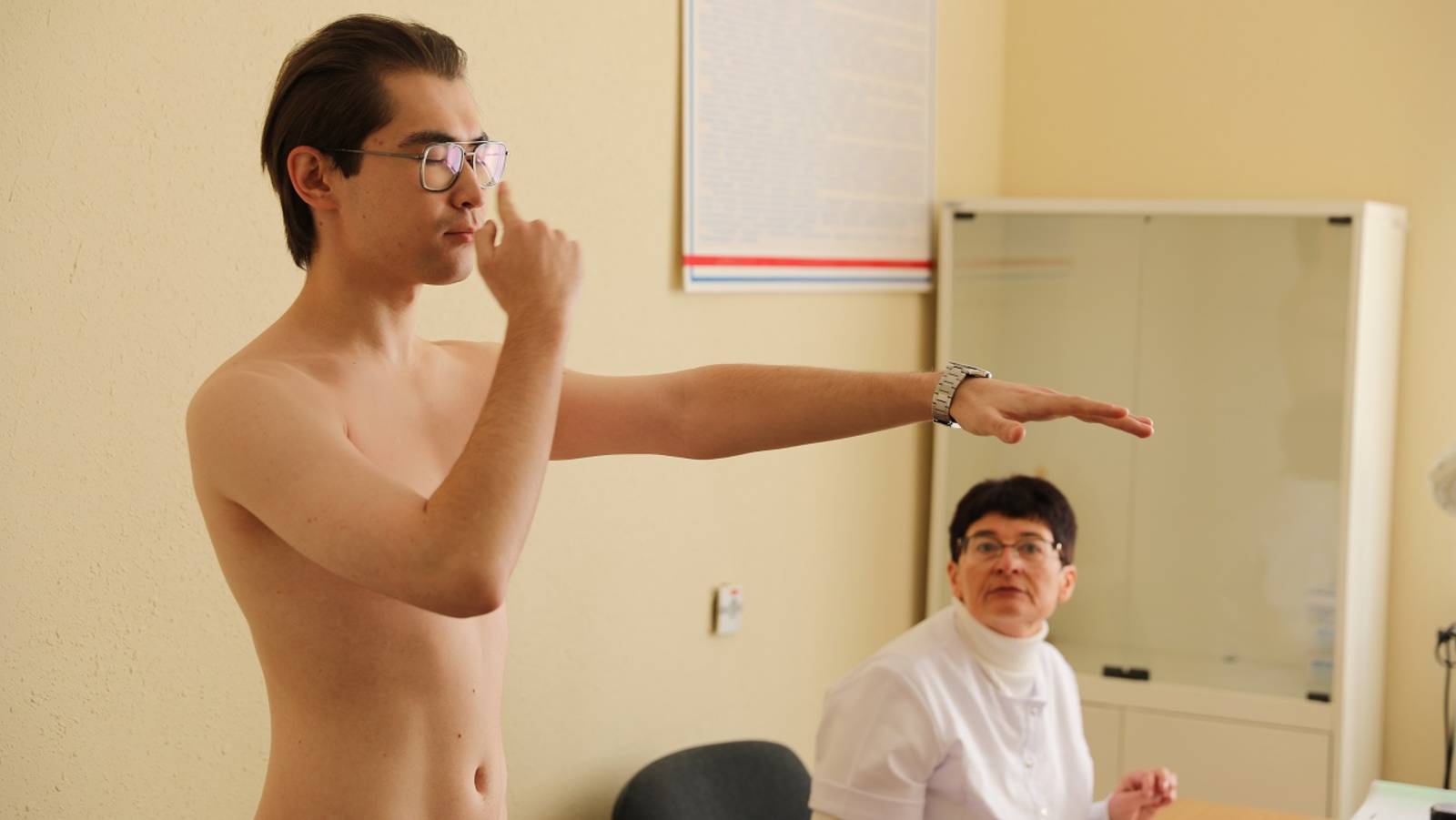 Призывная комиссия в военкомате как проходит - осенний призыв 2025 года в армию России ЮВО смотреть онлайн