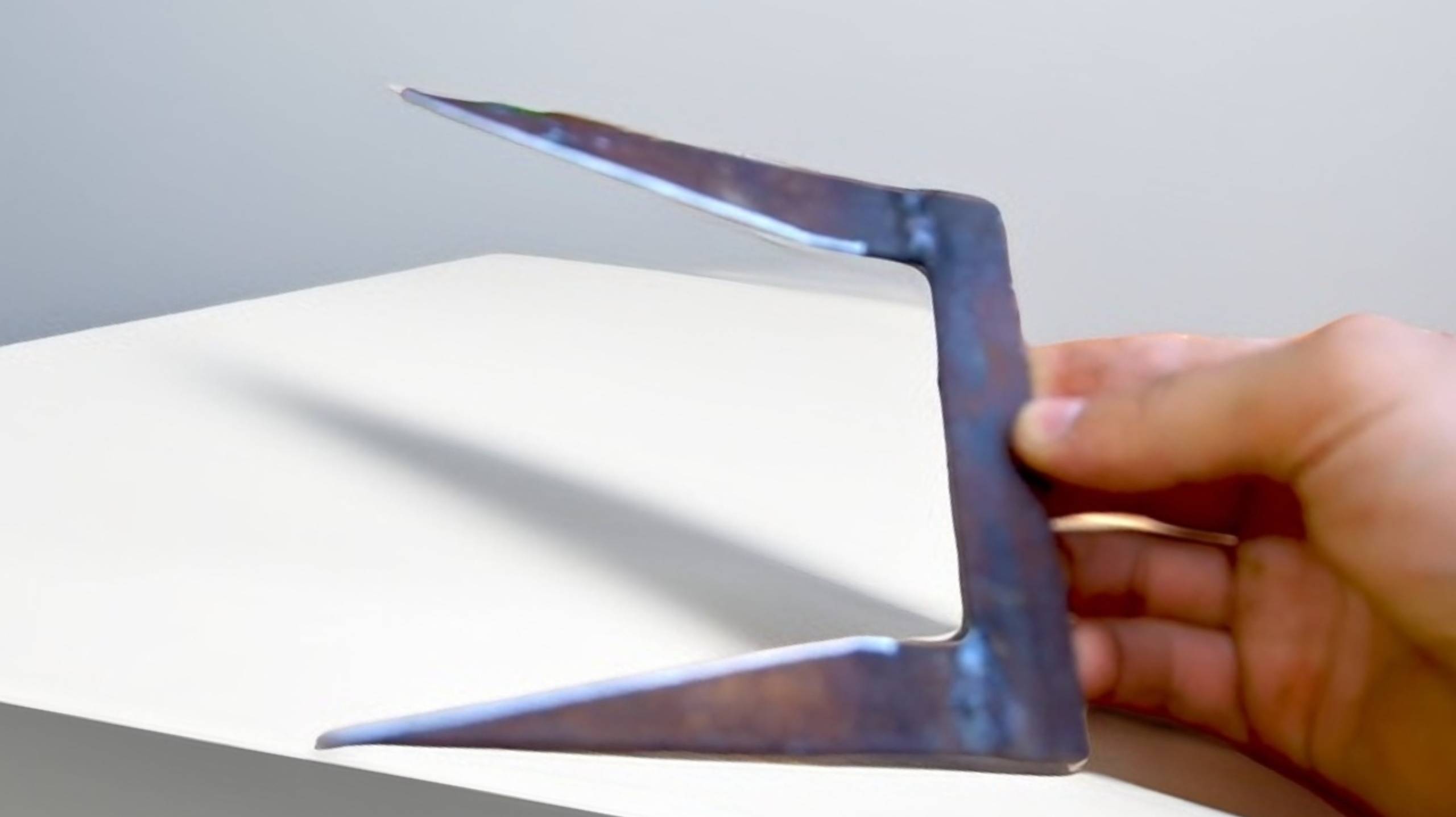 Сделал из ржавого железа ПОДСТАВКУ для костра — и это гениально! смотреть онлайн