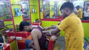 ✨ Массаж головы, шеи и плеч индийского уличного парикмахера