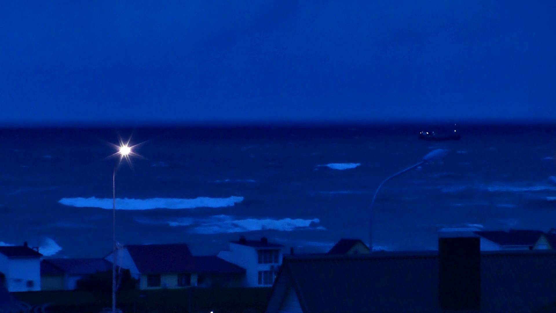 Сочи. Сильный ветер. Штормит смотреть онлайн