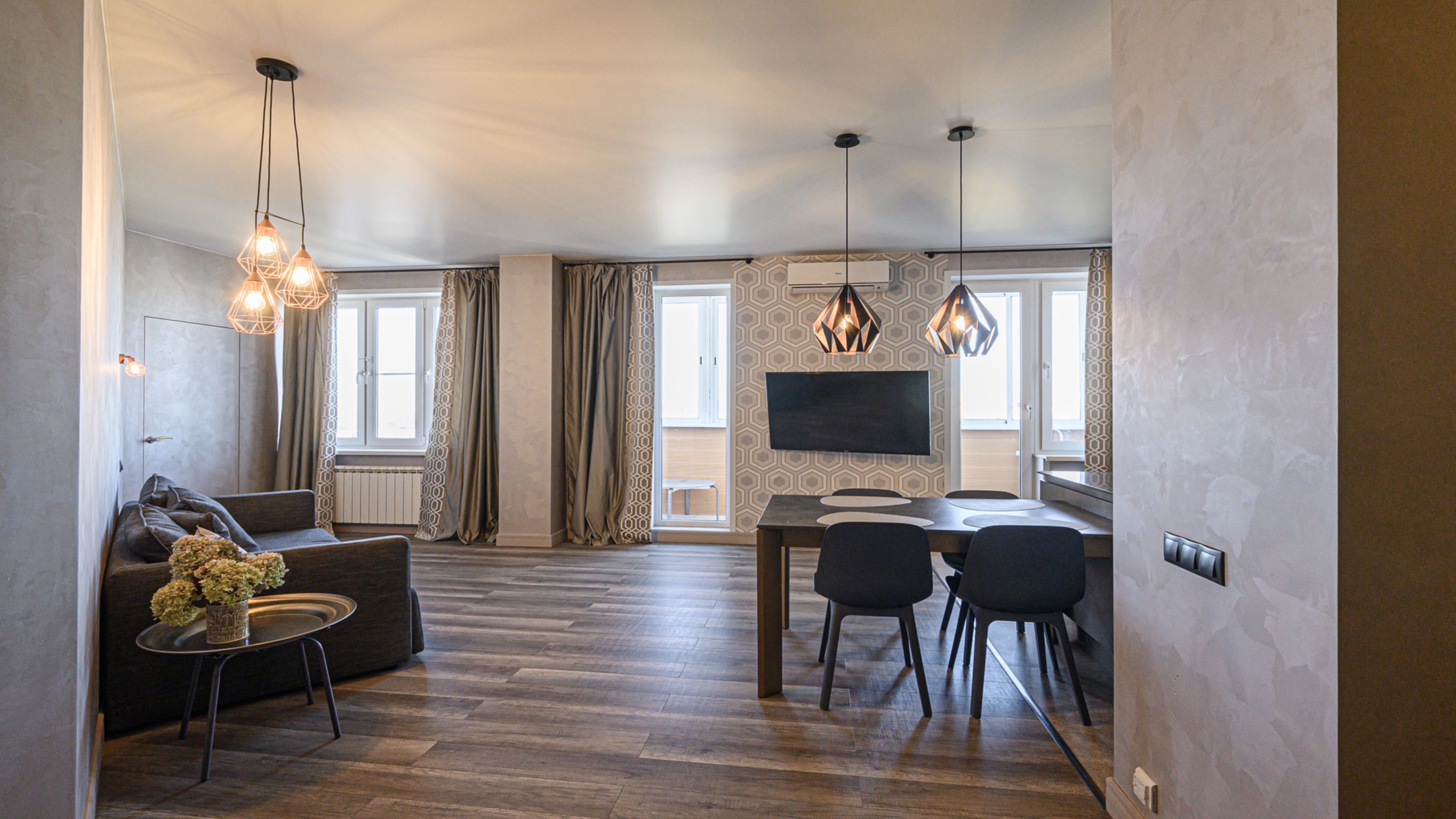 Трехкомнатная квартира, Новосибирск, Центральный район, ул. Серебренниковская, д.4/1 смотреть онлайн