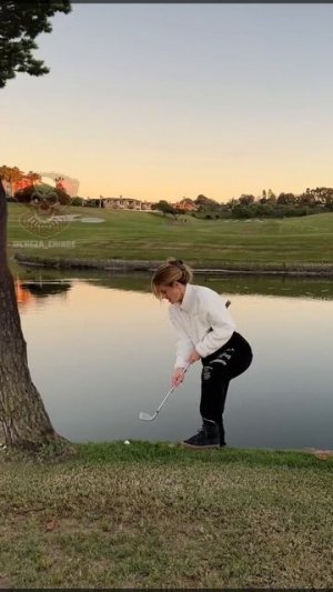 НЕ РАССЧИТАЛА ТРАЕКТОРИЮ ПОЛЁТА 😃 😃 😃 Подпишись на канал ВКонтакте https://vk.com/club222091262