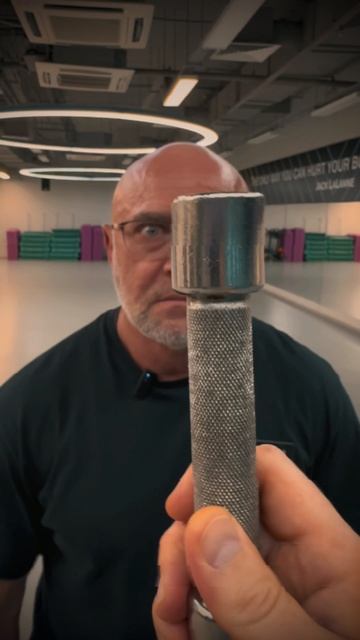 Случай в спортзале)))