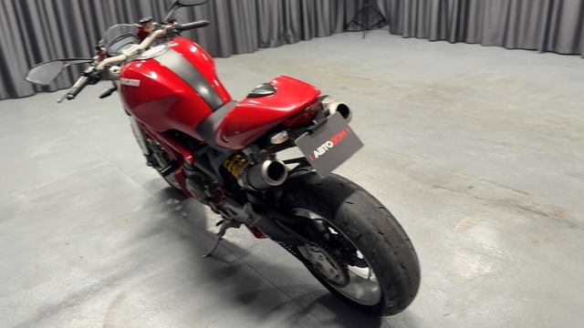 Ducati monster 1100 смотреть онлайн