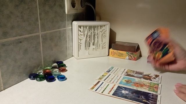 Таро / ЧТО ДУМАЕТ ЧТО ЧУВСТВУЕТ загаданный мужчина 💕 #таро #гадания смотреть онлайн