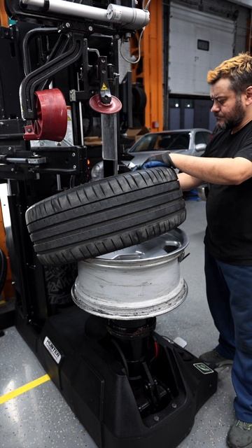 Ремонт покрышки и шиномонтаж с адаптацией для Mercedes W210 E55