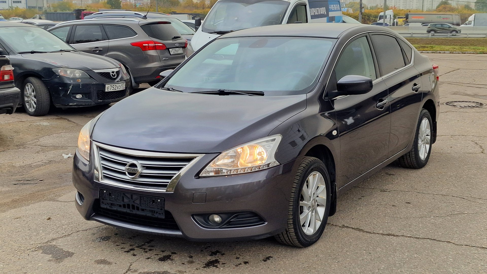 Nissan Sentra (2014) смотреть онлайн