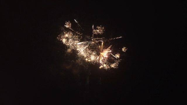 MC12180, Maxsem Fireworks, AMULET смотреть онлайн