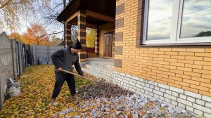 Давно хотели это сделать! Наводим порядок на участке. Отсыпаем территорию вокруг дома.