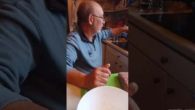 Лагман со свиной поджаркой.