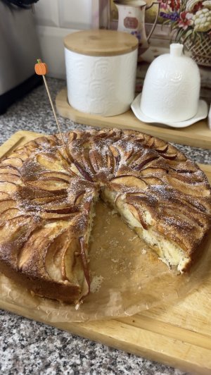 Шарлотка вкусно и просто!