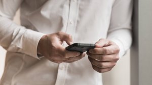 МФЦ в пару кликов: новый чат-бот в MAX поможет сэкономить время