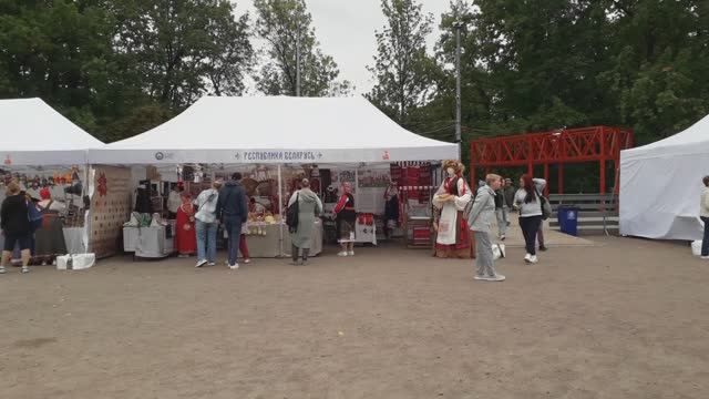 Санкт-Петербург. Елагин остров. Красивый парк и множество развлечений, фестивали, ярмарки. смотреть онлайн