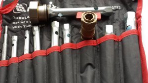 Отличное и недорогое решение. Универсальные ключи для шестигранников американок.