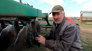 Анатолич с утра хотел рвануть в поле, но не тут то было!