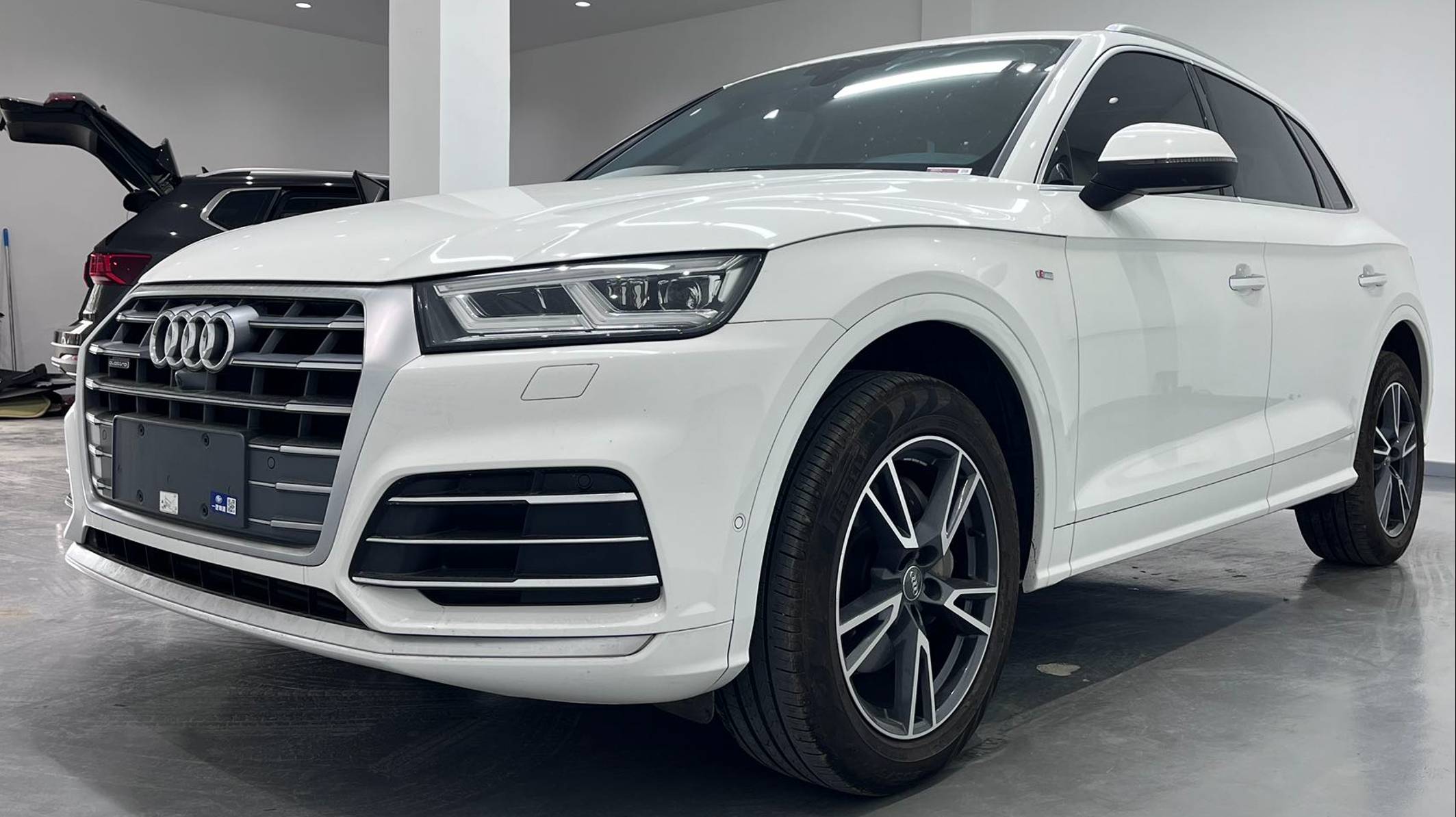 Audi Q5L 45 TFSI Premium Fashion Edition 2020 года смотреть онлайн