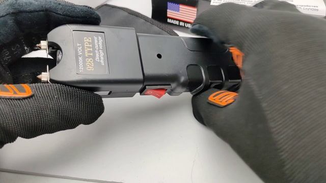 Электрошокер фонарь для защиты от диких животных