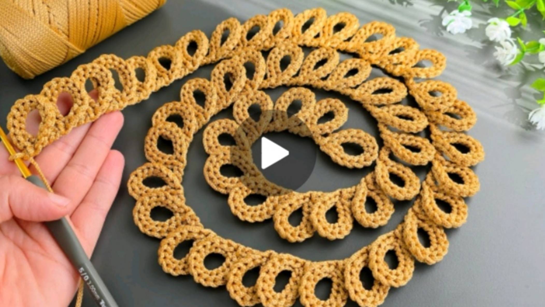 Лента крючком #вязаниекрючком #всевжизнисвязано смотреть онлайн