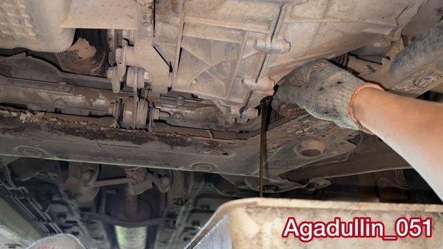 Меняем масло в коробке. Как залить и что нужно? Заливной и уровень это одно и тоже место. Сколько смотреть онлайн