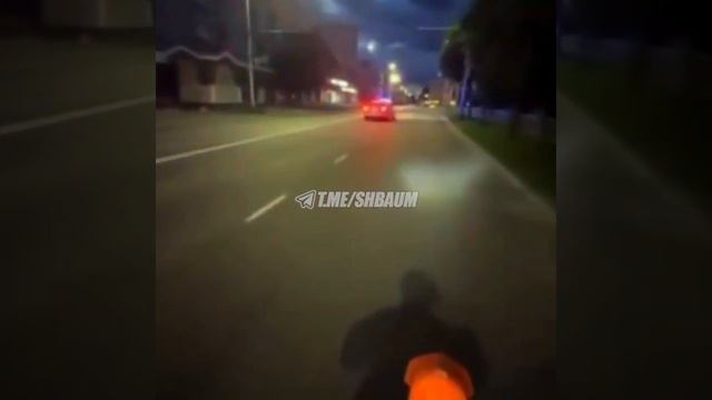 В Вологде питбайкер снял на видео как он удирает от сотрудников ДПС смотреть онлайн