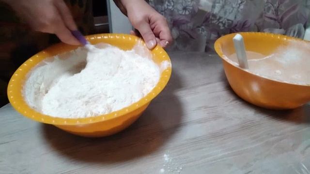 Универсальное сдобное тесто для пирогов и пирожков. смотреть онлайн