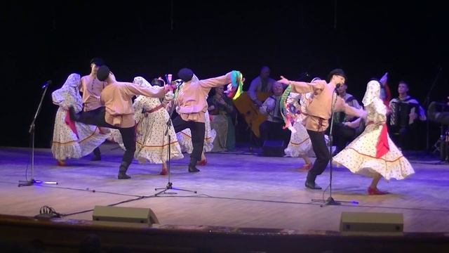 Уральские топотушки. Веселая русская пляска. смотреть онлайн