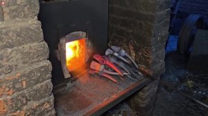 Как изготавливают строительный инструмент.