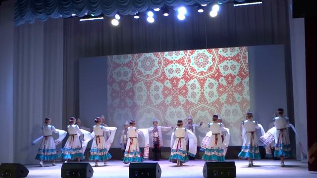 Марийский танец. Радует ЭРВЕЛ Мишкинского РДК. Видео Василия Хайбуллина смотреть онлайн