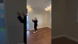 Дом 270 м кв. Теннисный корт, футбольное поле, озеро  и лес рядом (заказник). Газ.