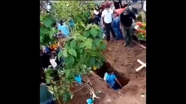 Жуткие случаи. Христос в облаках. Упал в могилу, страшный крик в Тайге смотреть онлайн