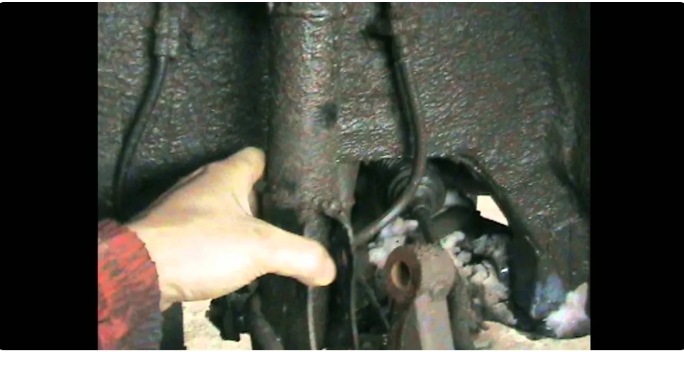 Geely MK - замена опоры стойки амортизатора.