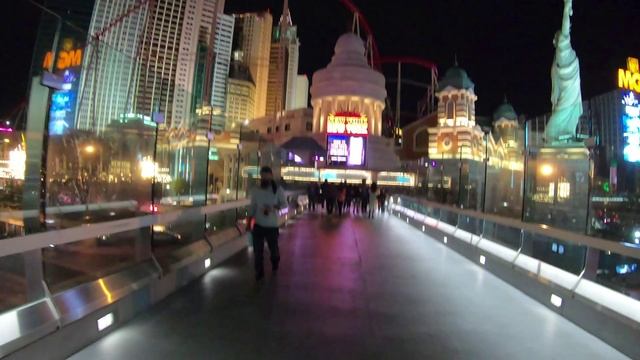 США. Лас Вегас. Прогулка по Лас Вегас стрип в Хеллоуин. часть 1. смотреть онлайн