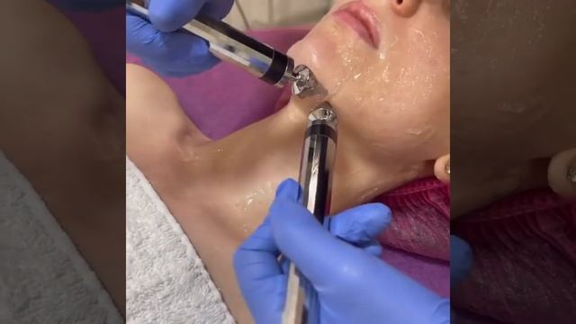 Профессиональный аппарат для микротоковой терапии