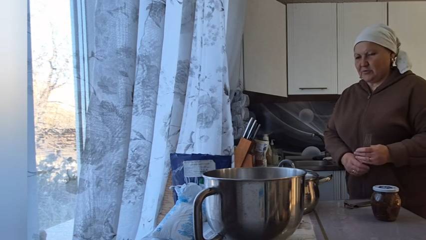 У нас снова забой/ отправляю посылку смотреть онлайн