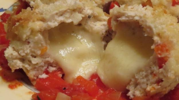 Куриные маффины с овощами и моцареллой смотреть онлайн