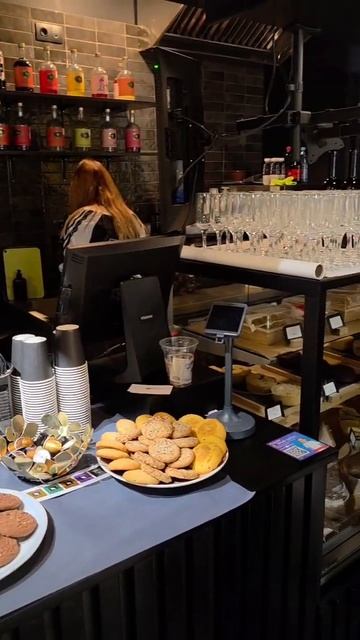 Ну что я все про книгу да про книгу, давайте про партнеров!