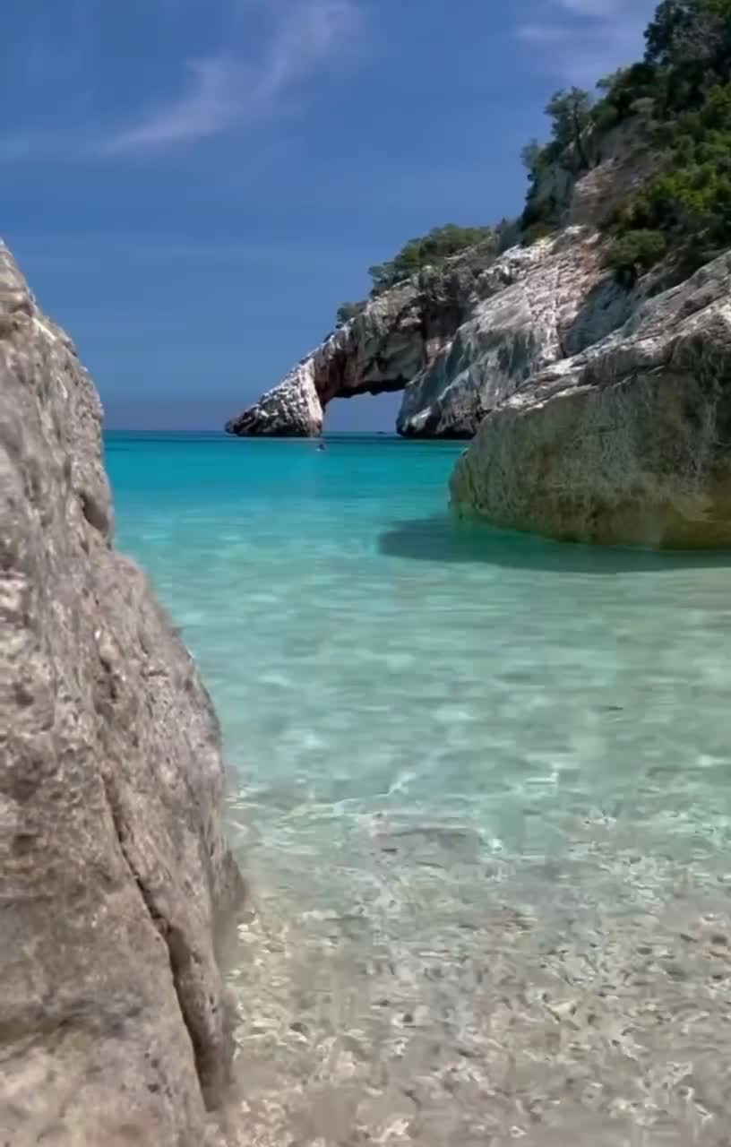 Это участок берега протяженностью 40 километров, где не видно признаков присутствия человека. Это... смотреть онлайн