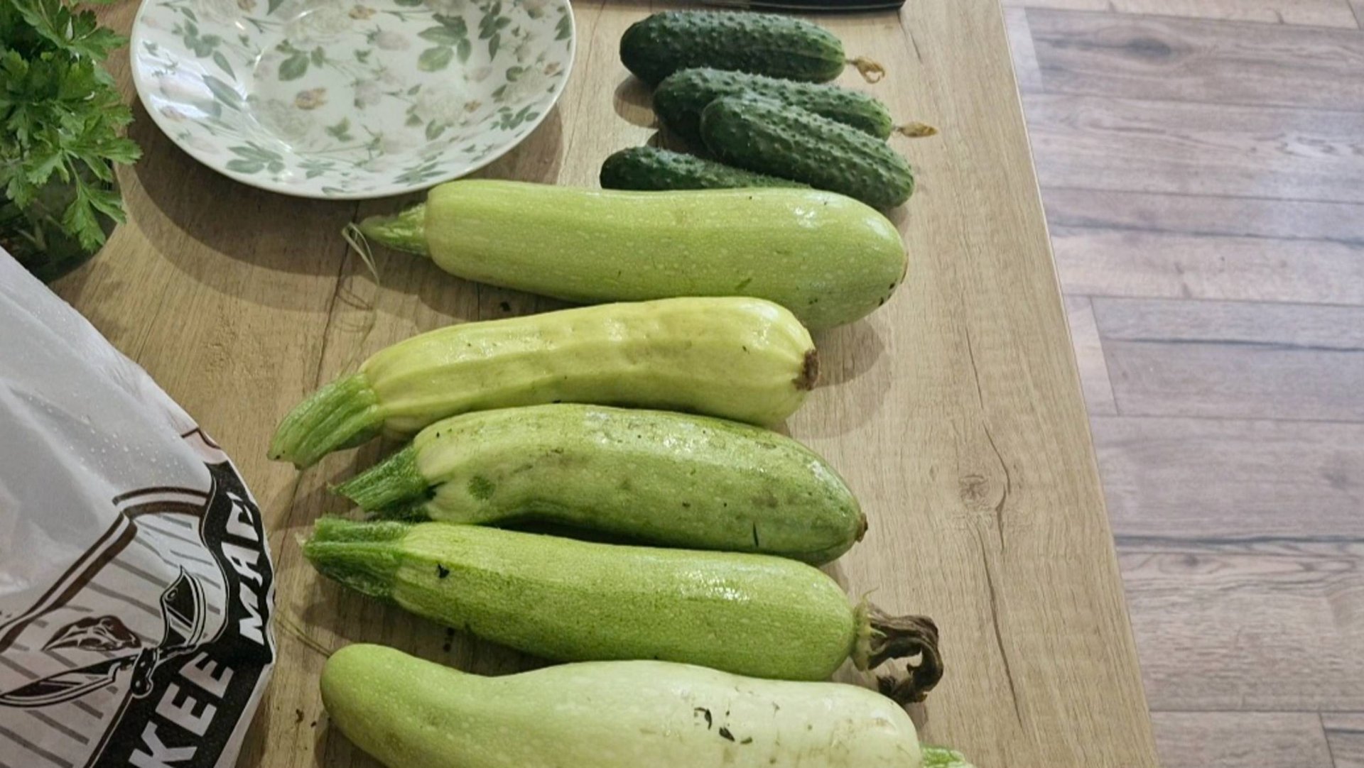 НА РЫБАЛКЕ... ГЛАВНОЕ ТЕРПЕНИЕ ...И НЕ ТОЛЬКО...СОБИРАЮ УРОЖАЙ смотреть онлайн