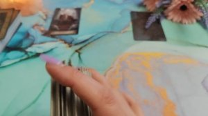 Хочет ли он изменений в отношениях🤩💐🍓 Расклад по вариантам