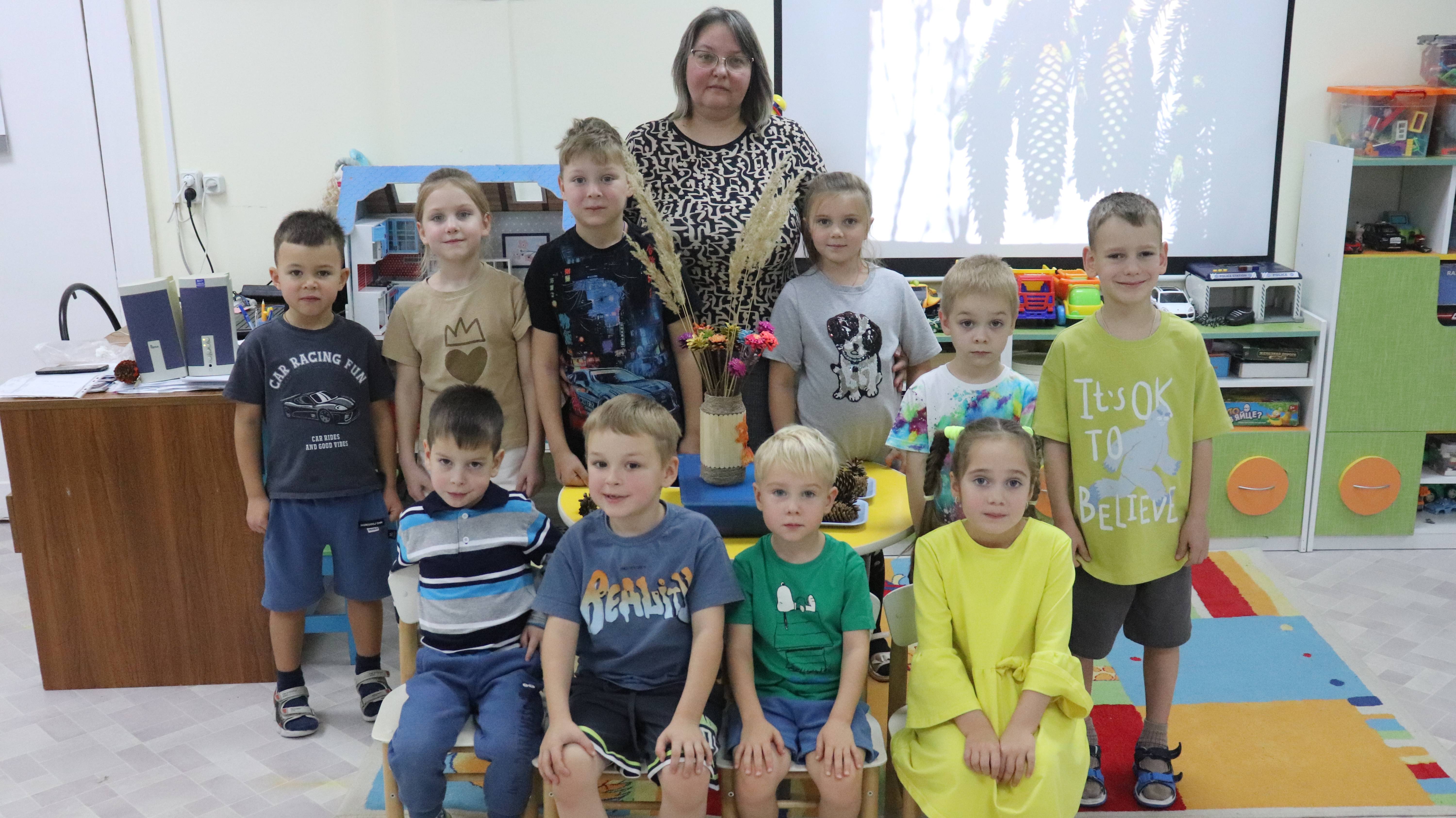 "ЧУДЕСА ИЗ ШИШЕК" - занятие в детском саду-Школе МОРОЗКО (художественно-технологическое направление) смотреть онлайн