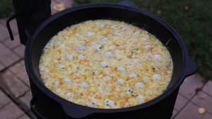 Быстрый куриный суп с фрикадельками и клецками в казане